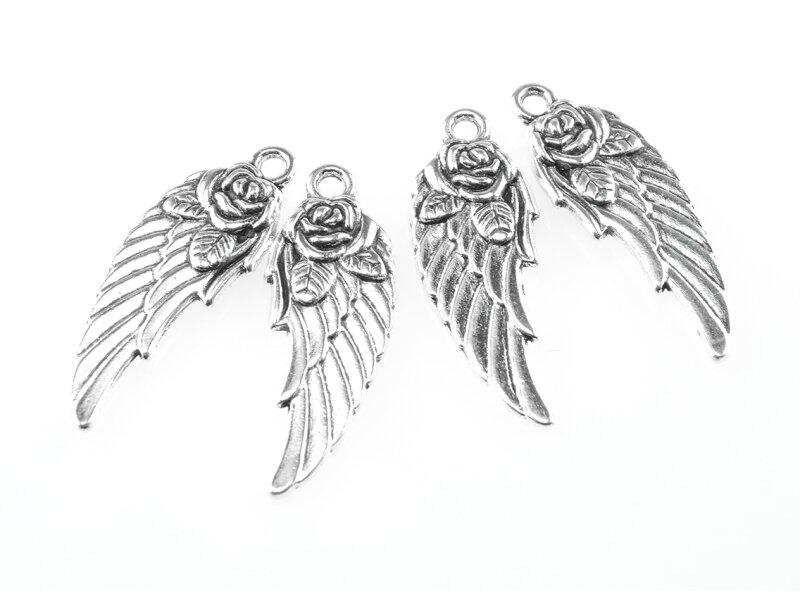4 Anhänger "Lovewings" in antik silberfarben