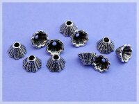 20 Perlkappen in tibetsilber,  8 mm