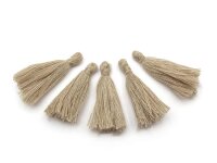 kleine Quasten in beige