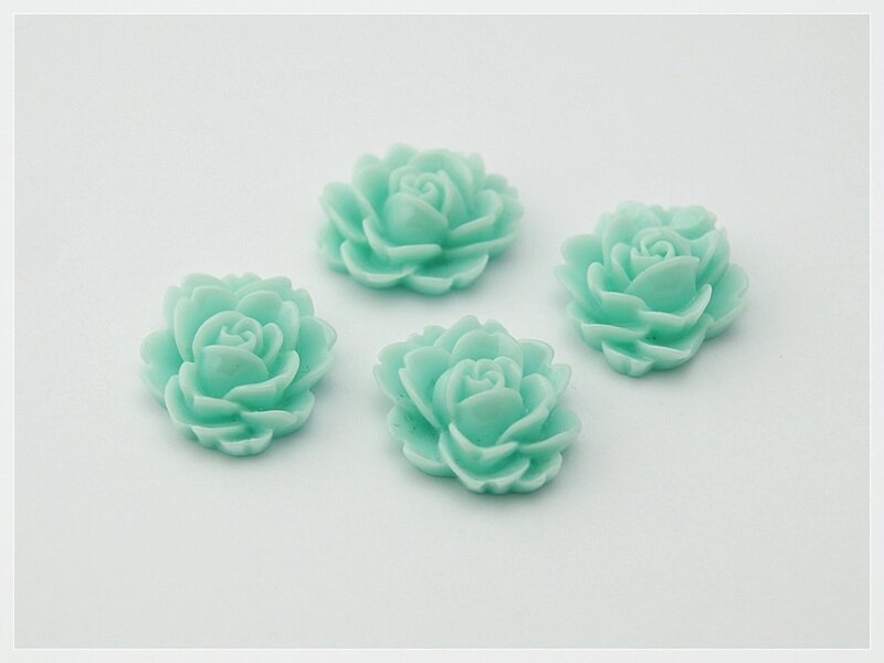 4 Cabochons als Blumen in mintgrün
