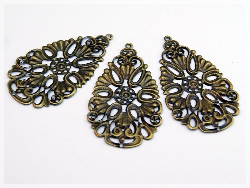 6 Anhänger, tropfenförmig mit Blume in antik Bronze