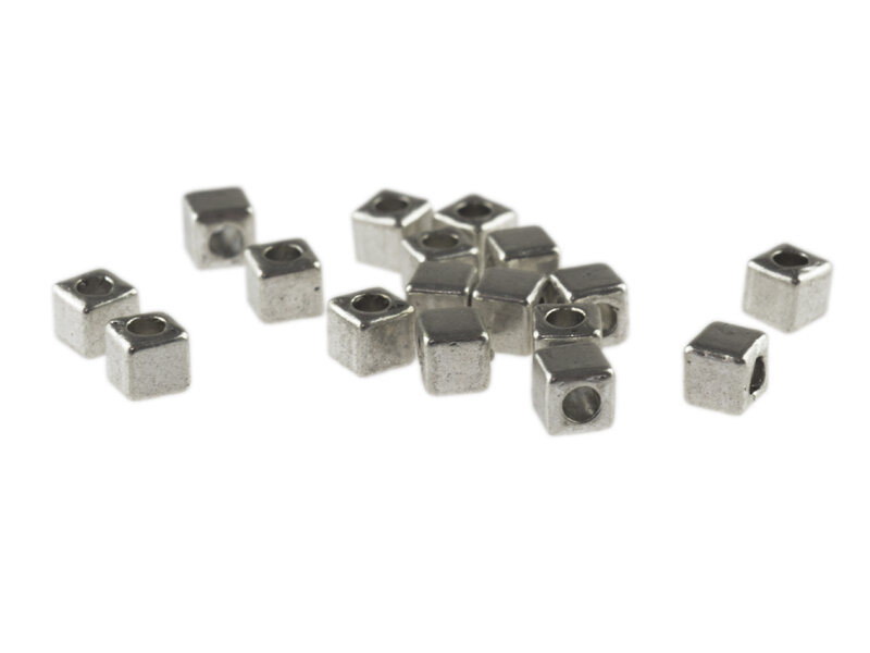 20 Zwischenperlen "Cube" in silberfarben, 3mm
