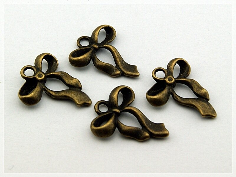 4 Schleifen in antik Bronze