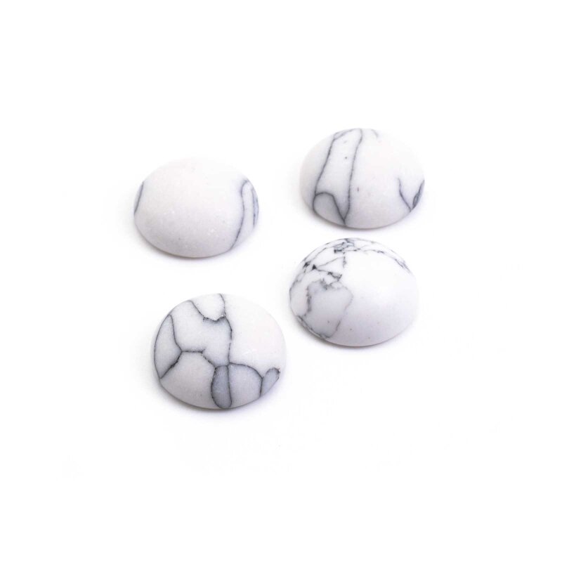 Cabochons aus synthetischem Türkis 12mm in weiß 4 Stück