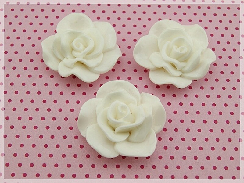 2 große Cabochon als Rose in weiß
