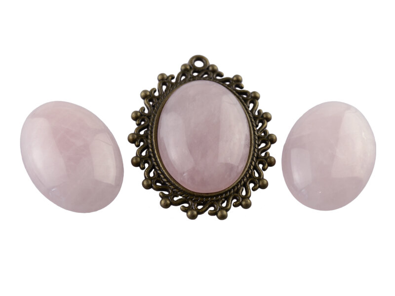 Cabochon aus Rosenquarz in 25 x 18 mm