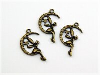 5 kleine Elfen im Mond in antik Bronze